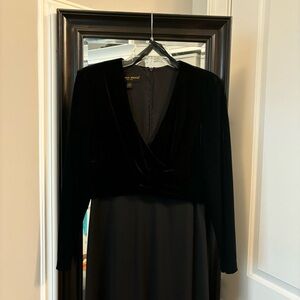 Donna Rico Size 12 Elegant Black Velvet
